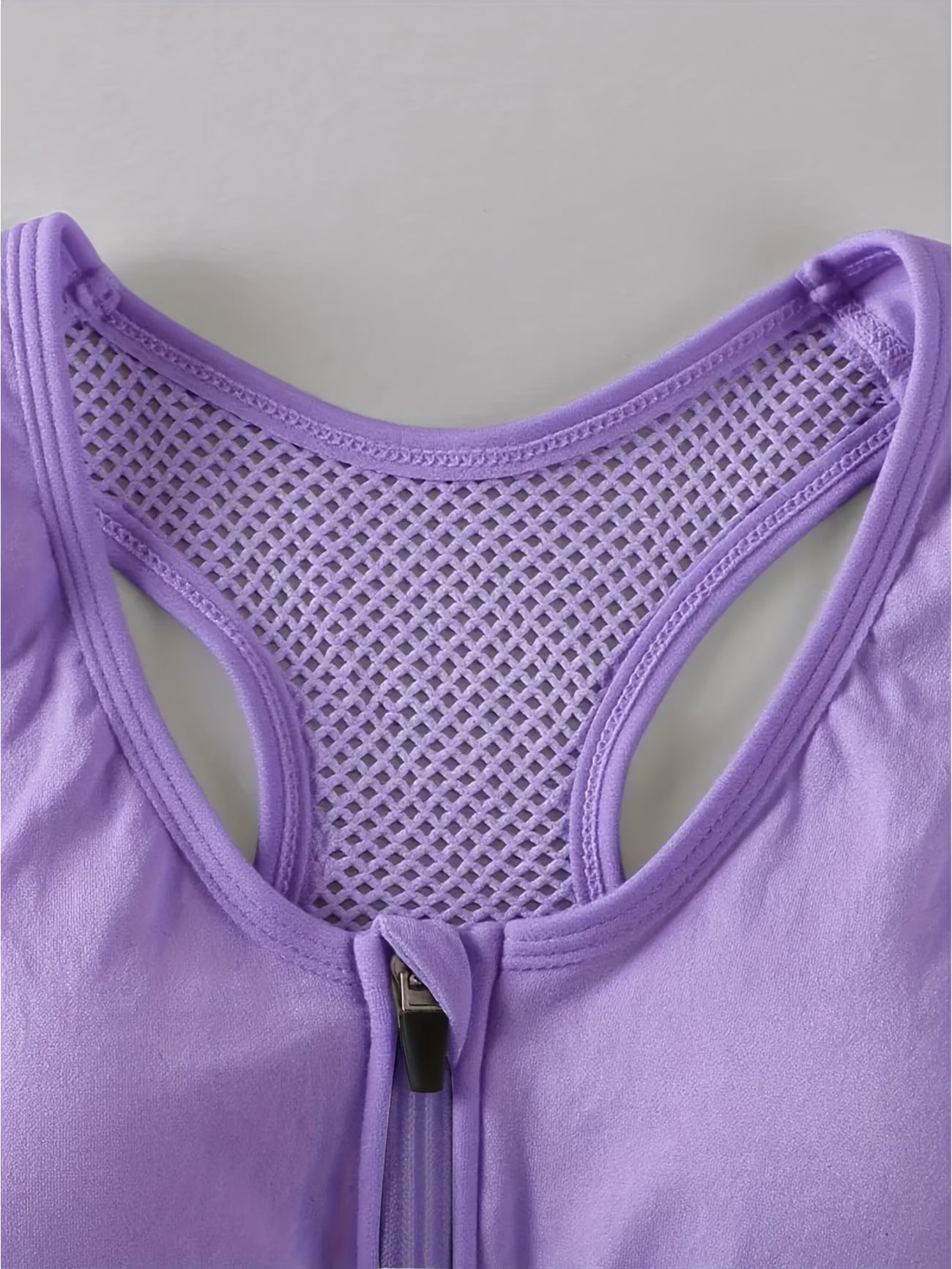 Seamless Front Zip Sports Bra