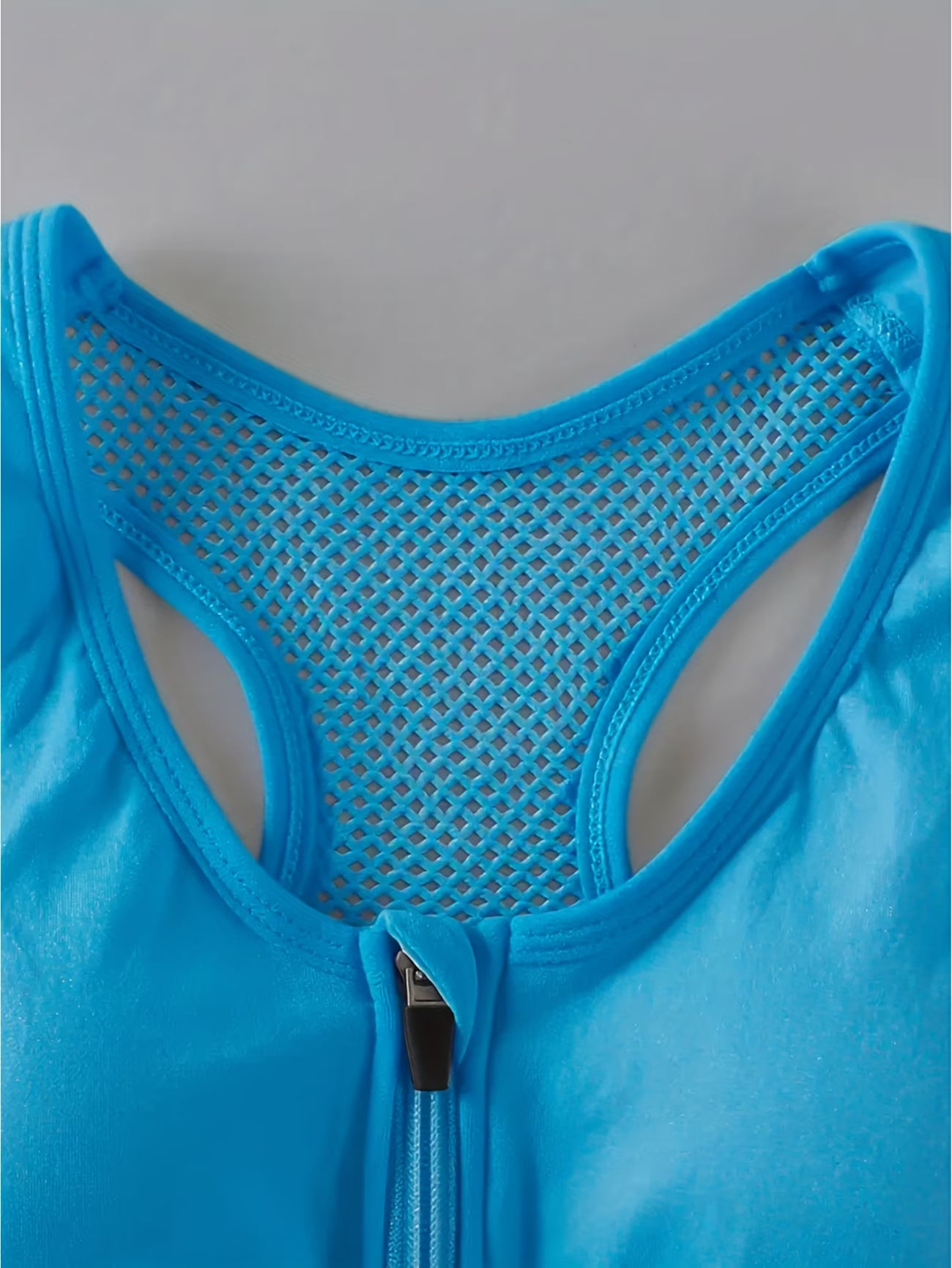 Seamless Front Zip Sports Bra